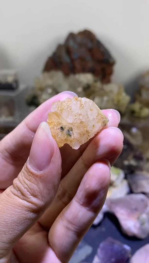 未镶嵌珠宝半成品水晶75号四川超七花园水晶原石