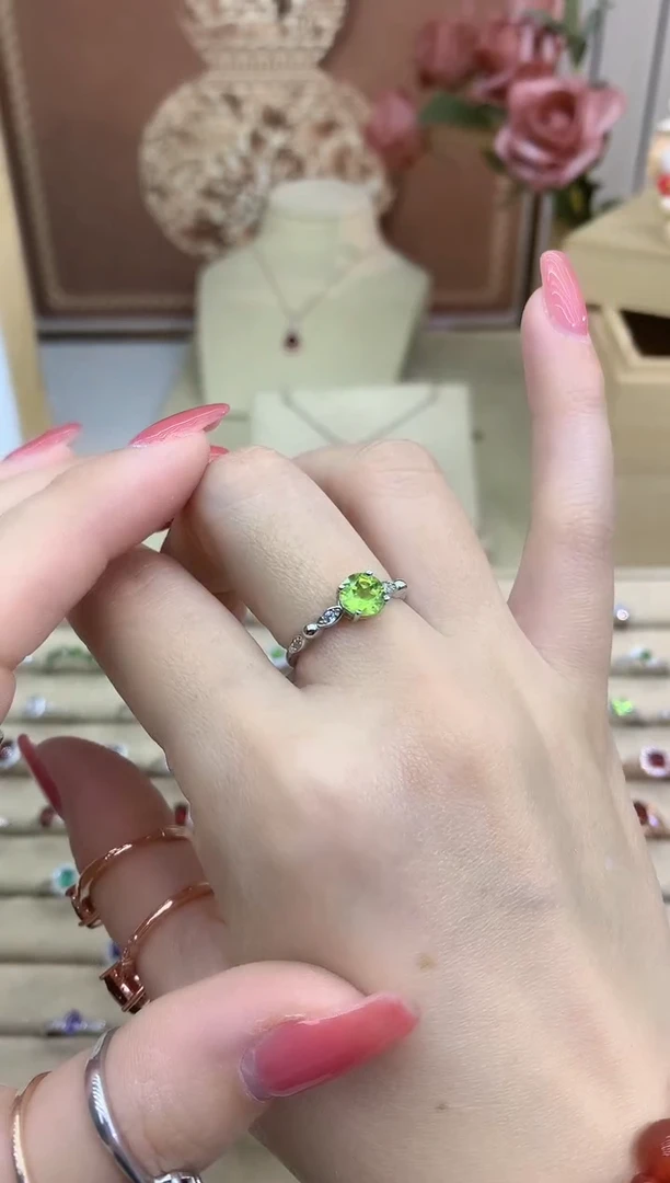 银S925镶嵌戒指橄榄石橄榄石