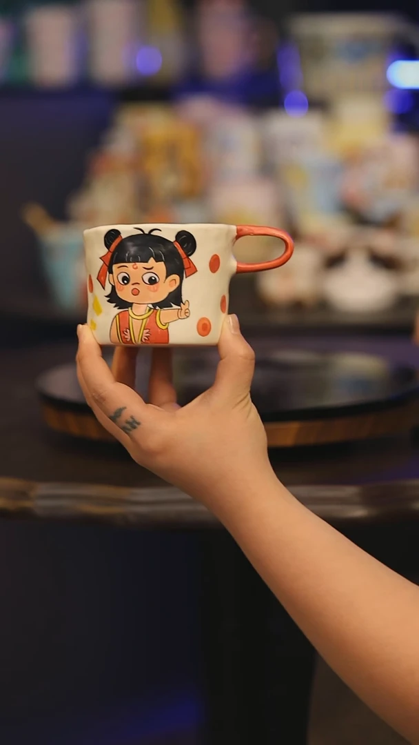 【闪购商品】摆件景德镇釉下彩绘设计师款式陶瓷