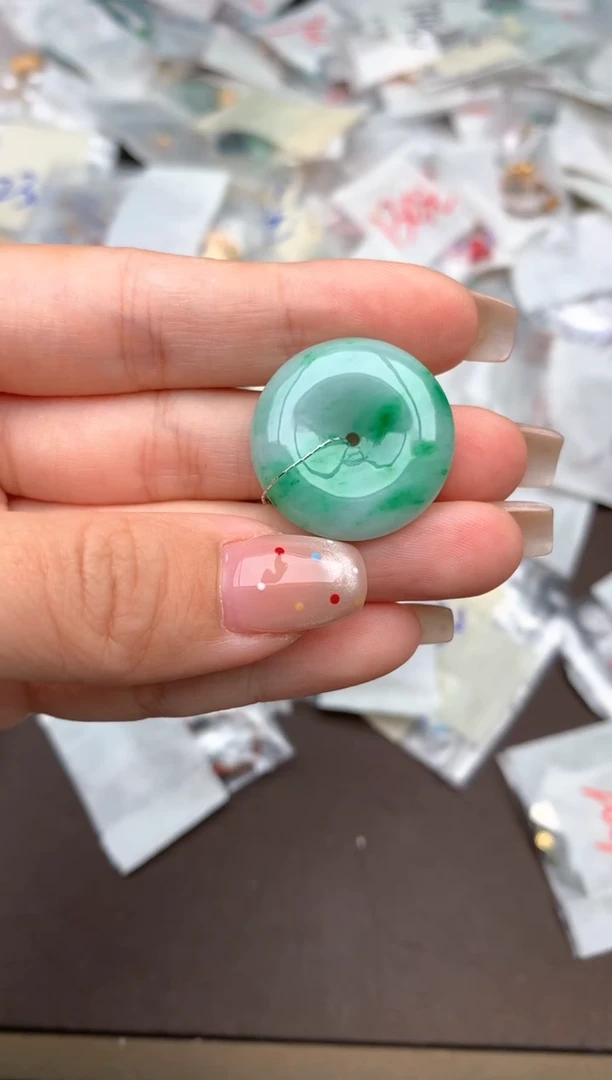 未镶嵌挂件翡翠一