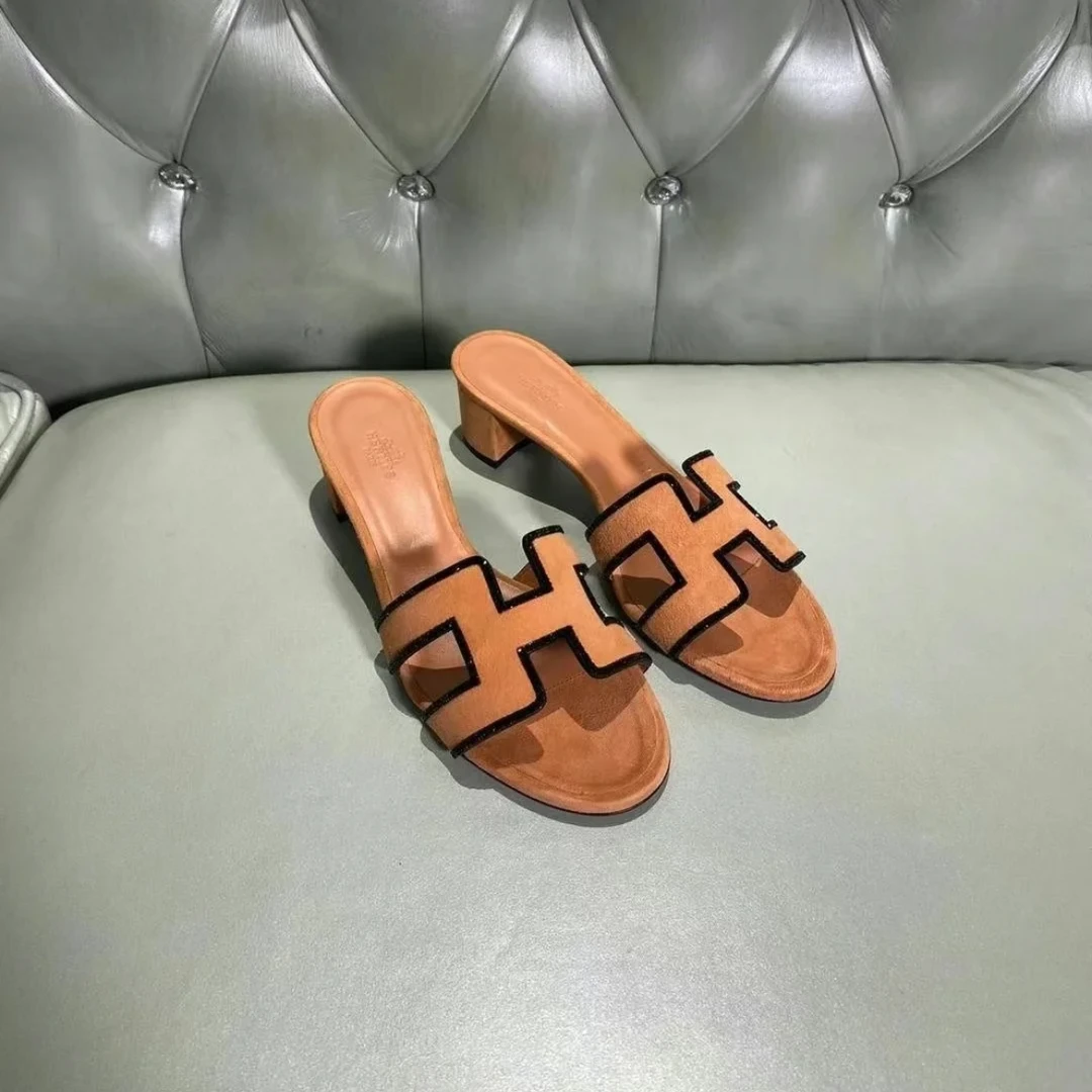 全新未使用 Hermes/爱马仕 橘色麂皮绒黑边钻高跟H拖鞋36