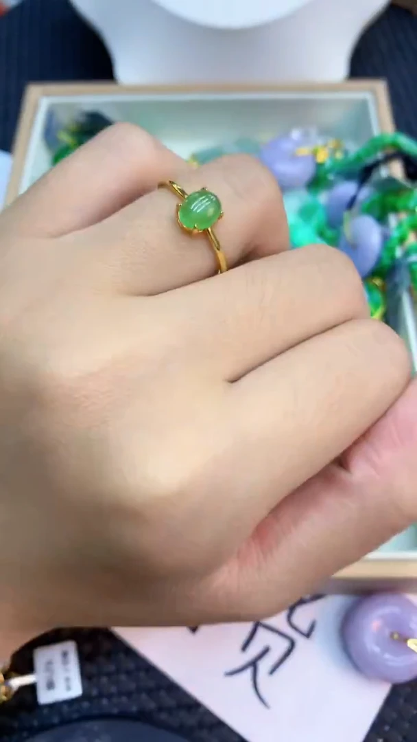 颈饰未镶嵌翡翠1