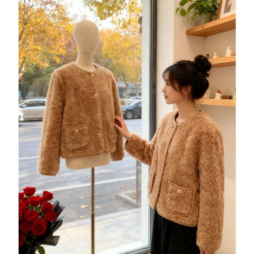 鞠婧祎小香风驼色羊羔绒短外套冬时尚减龄高级感小个子保暖上衣女