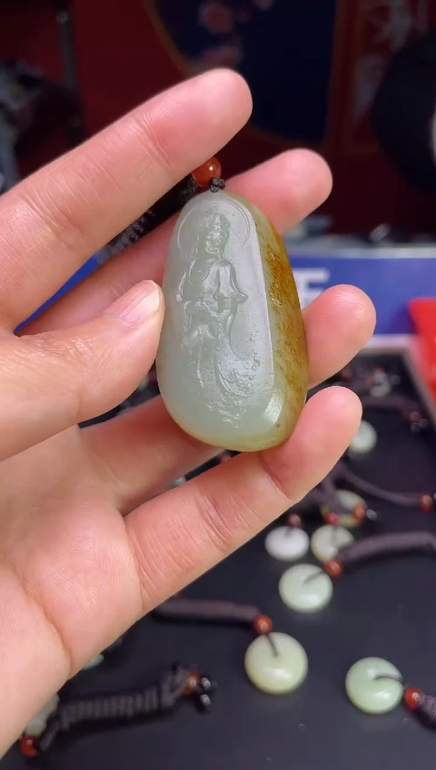 颈饰未镶嵌和田玉1