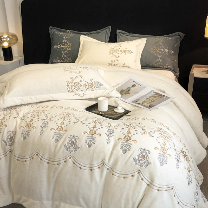 【丽奥娜】高克重加绒加厚保暖牛奶绒四件套宽边重工刺绣牛奶绒