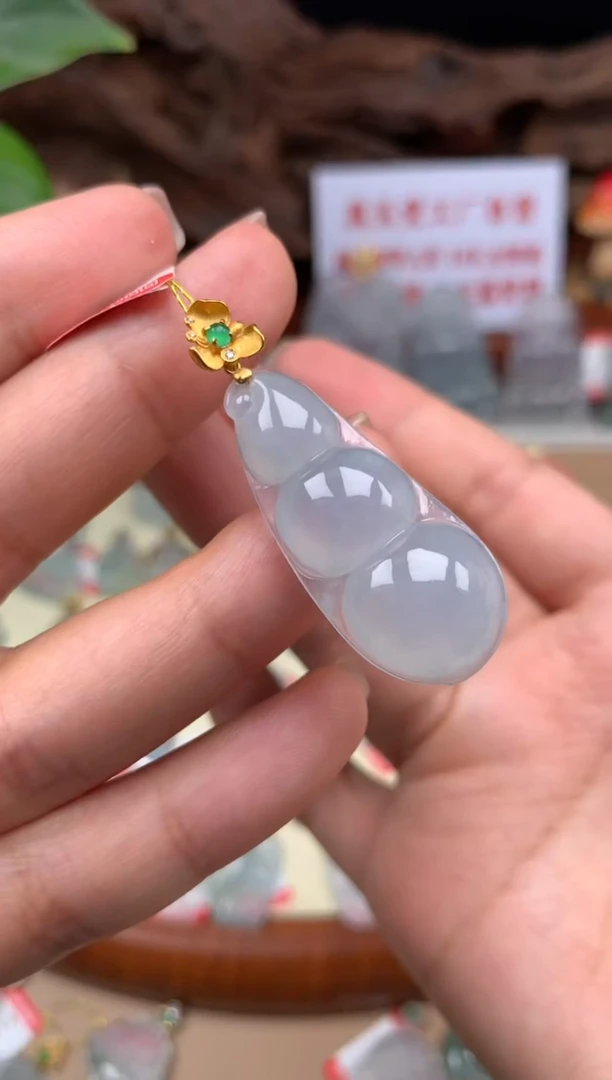 【闪购商品】翡翠颈饰18K金镶嵌豆子