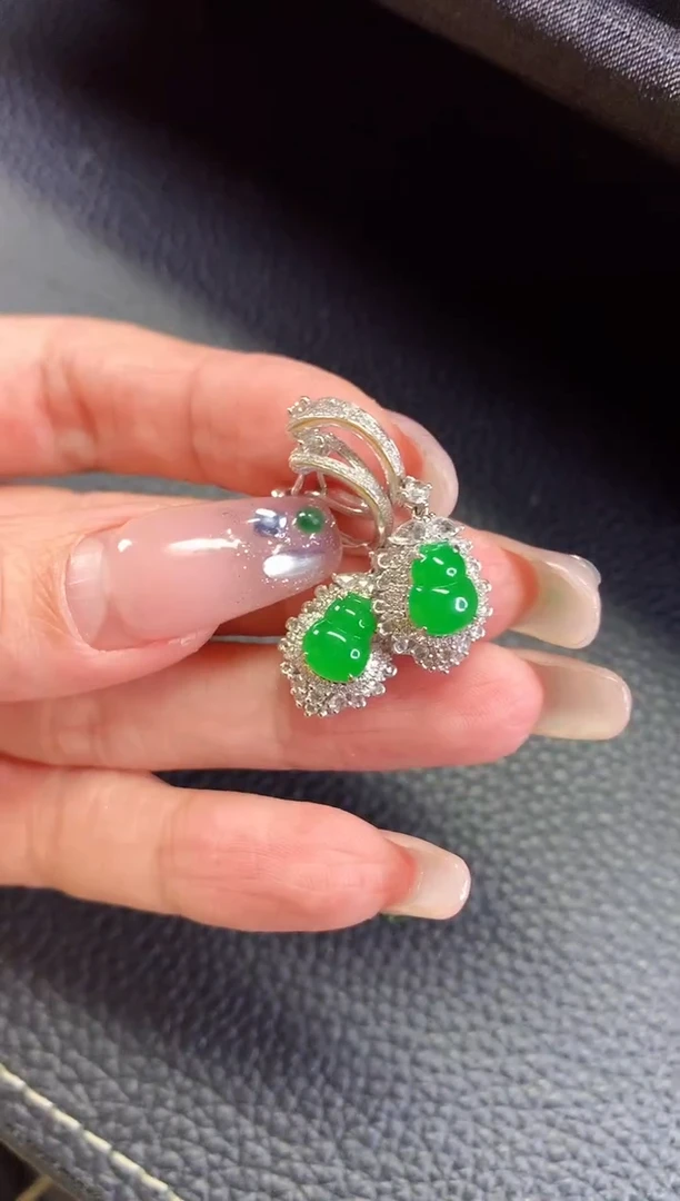 【闪购商品】翡翠耳饰18K金镶嵌葫芦耳饰