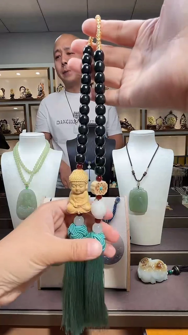 和田玉未镶嵌颈饰1