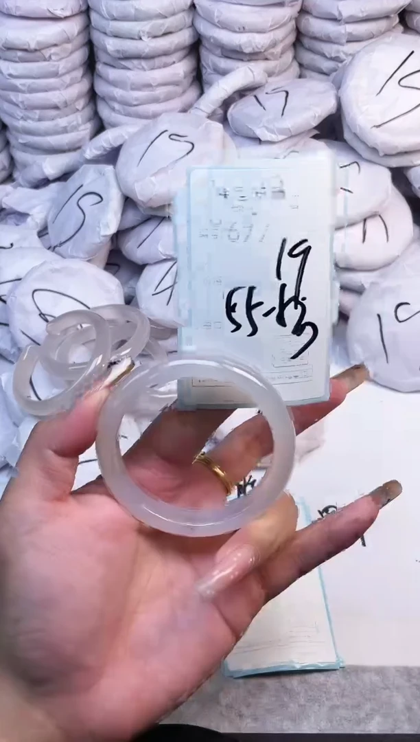 手镯玛瑙/玉髓未镶嵌677