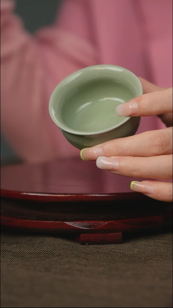 豆绿 小圆杯 无底款