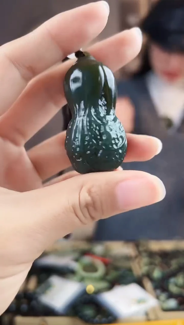 颈饰未镶嵌和田玉拍一发一，多样性发货
