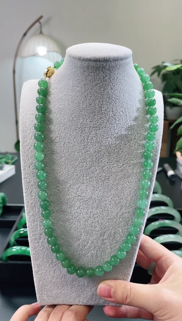 颈饰合金石英质玉8+mm珠链（56颗珠子）