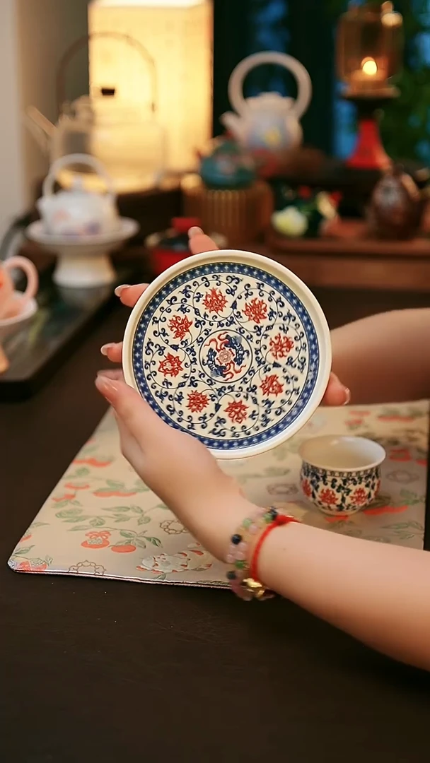 陶瓷茶具缠枝莲纹壶承