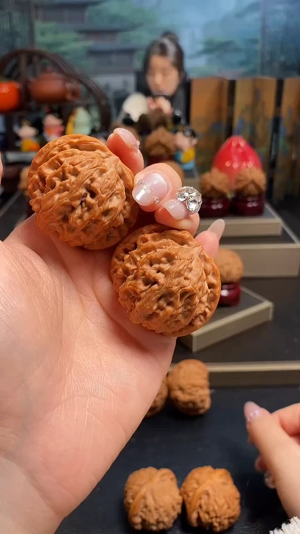 【闪购商品】文玩核桃吊坠K365苹果园42