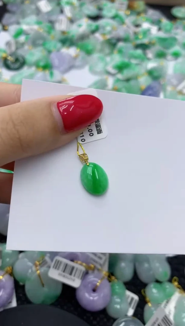 翡翠18K金镶嵌颈饰1111111111111