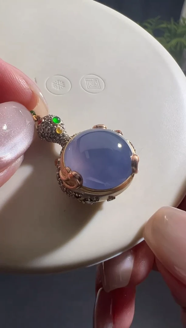 18K金镶嵌定制翡翠缅甸A货翡翠