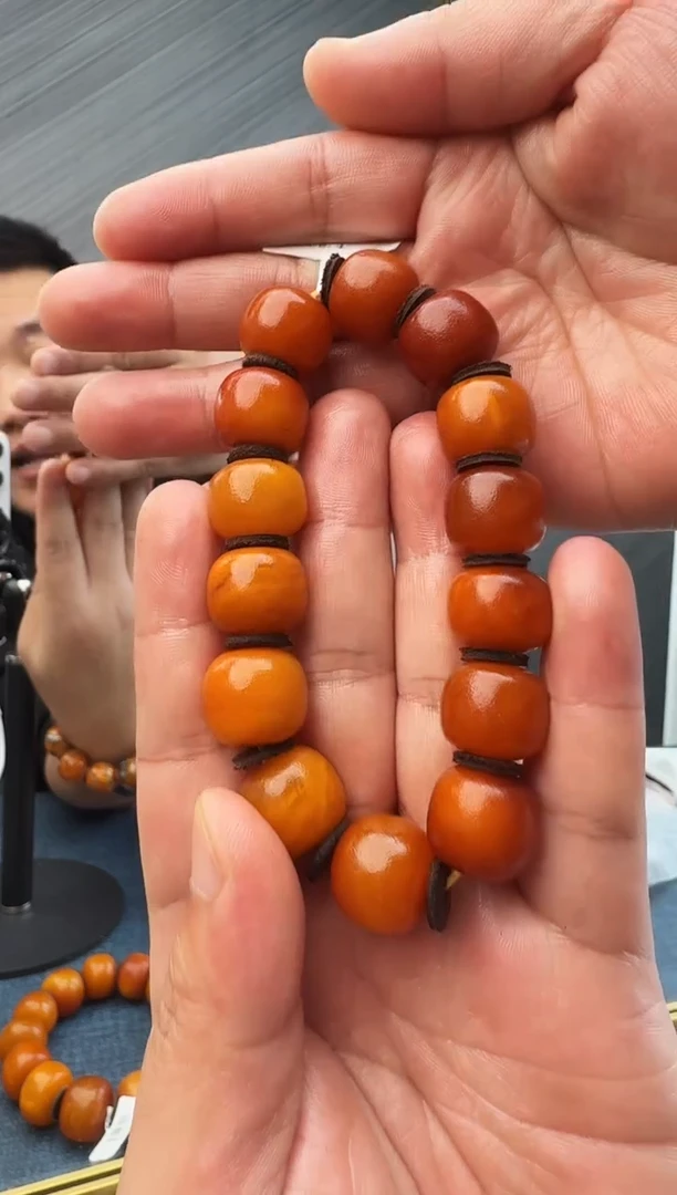 蜜蜡未镶嵌珠宝奇石假一罚十35，16发一件