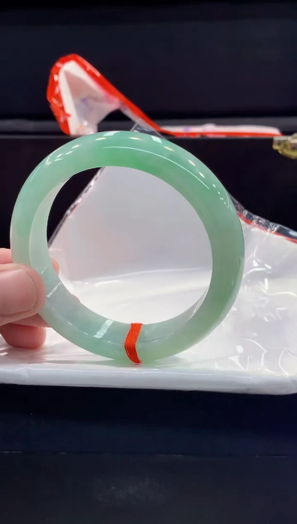 未镶嵌手镯翡翠翡翠手镯