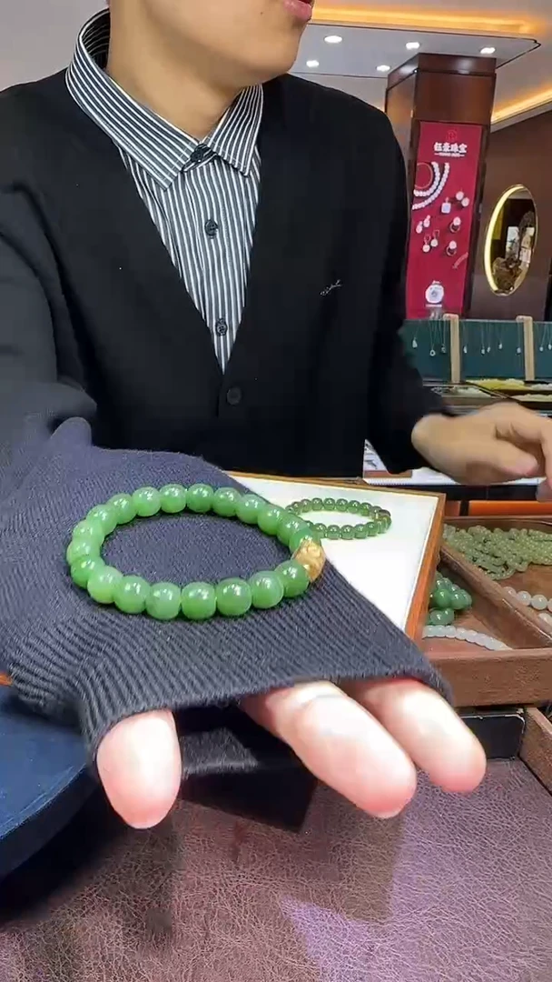 未镶嵌和田玉挂件【陆1211】39 7023 多样性发其一