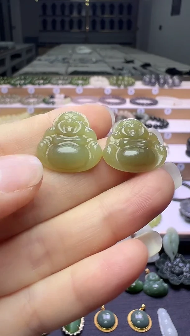 颈饰未镶嵌和田玉81号链接（2个一起15米）