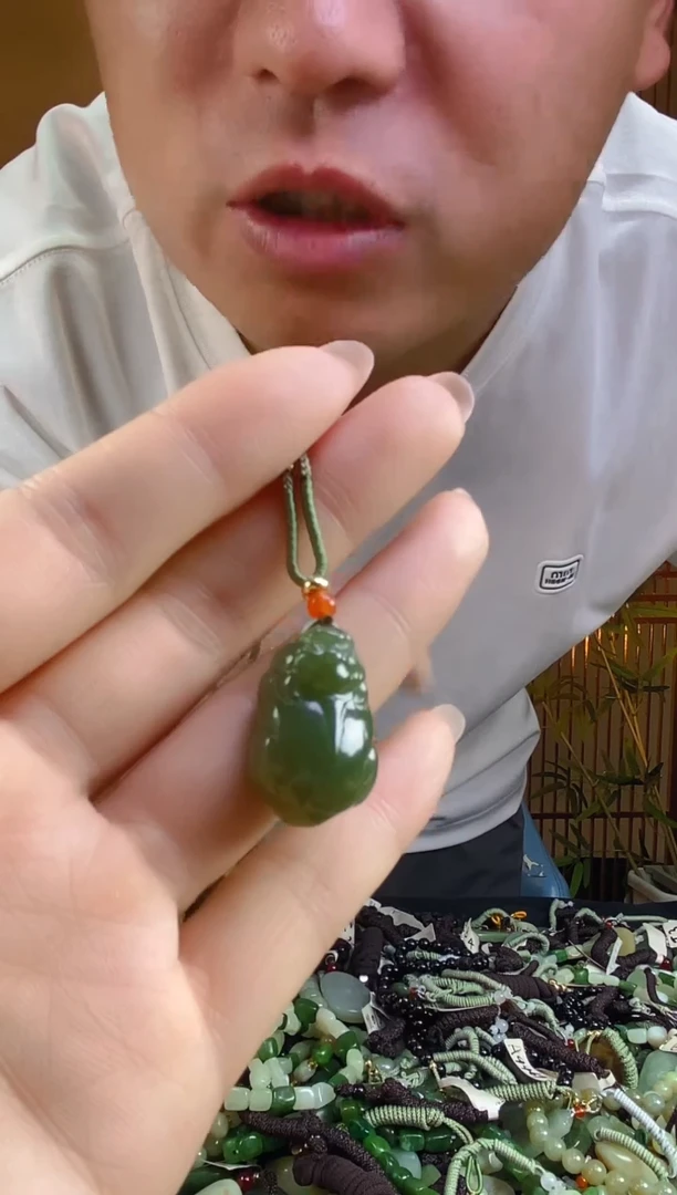 和田玉未镶嵌颈饰多样性发货，拍一发一