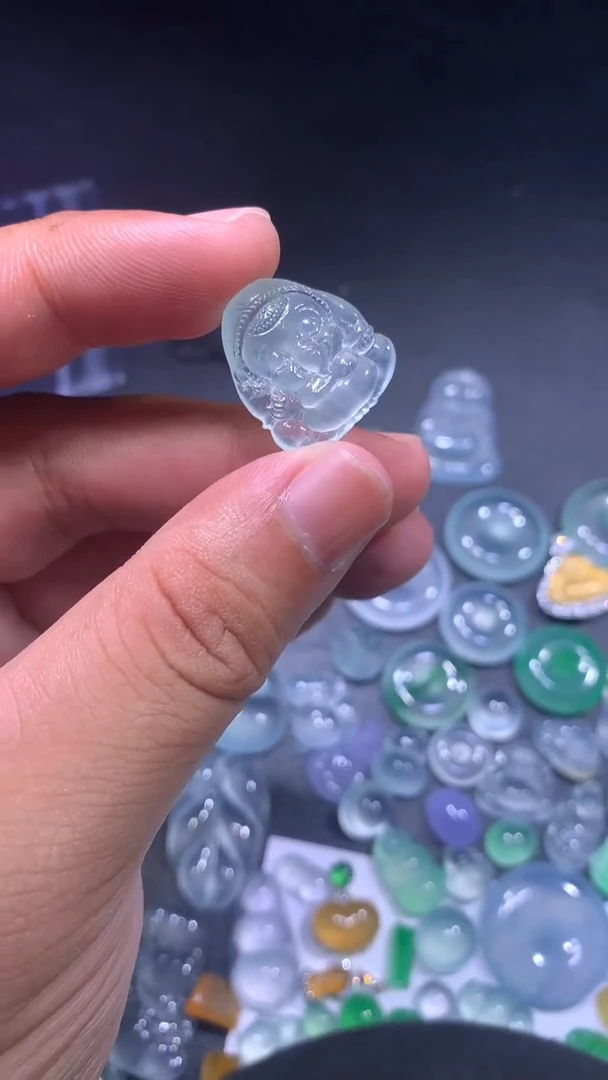 颈饰未镶嵌翡翠象神