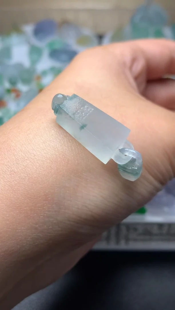 定制翡翠未镶嵌?****?毛货