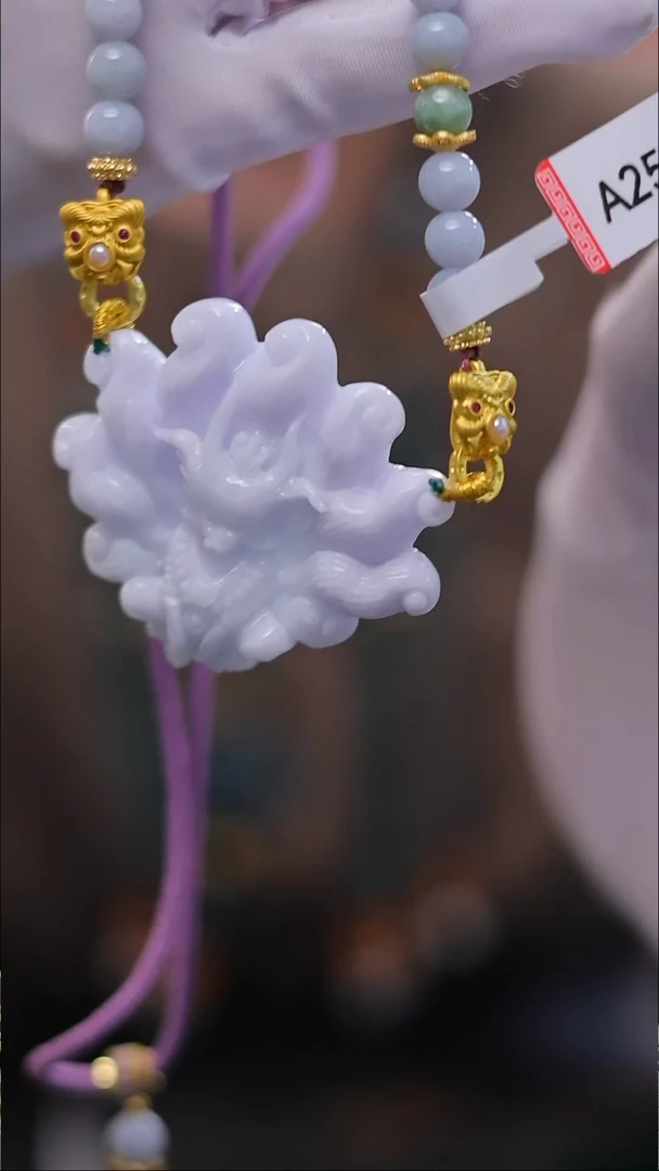 【闪购商品】翡翠颈饰未镶嵌九尾狐257