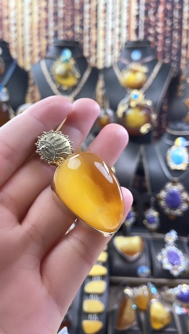 琥珀颈饰银S925镶嵌吊坠