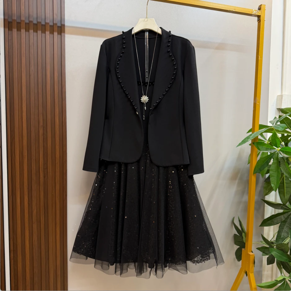 早秋新款时尚气质重工钉珠西服外套吊带裙两件套套装
