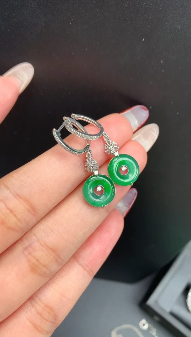 【闪购商品】翡翠颈饰18K金镶嵌甜甜圈1510