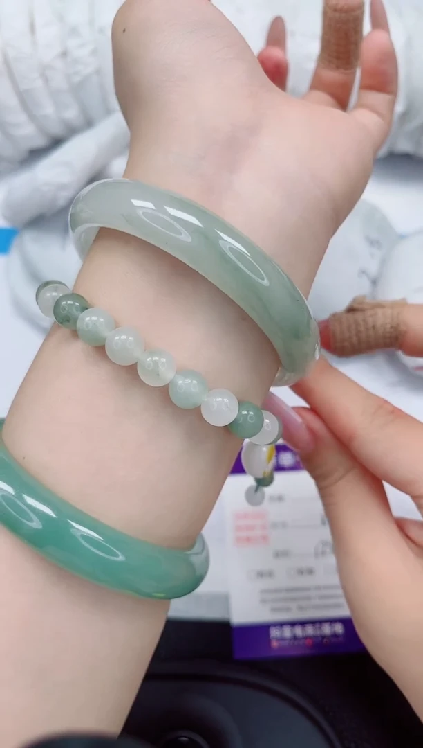 石英质玉手镯未镶嵌154-59/60