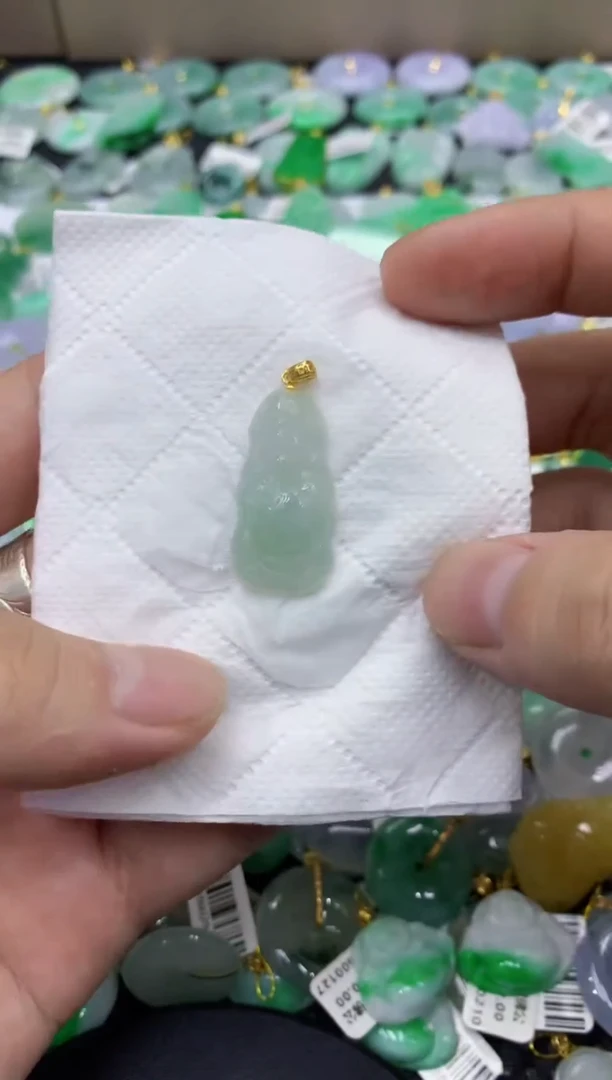 颈饰未镶嵌翡翠天然缅甸翡翠A货