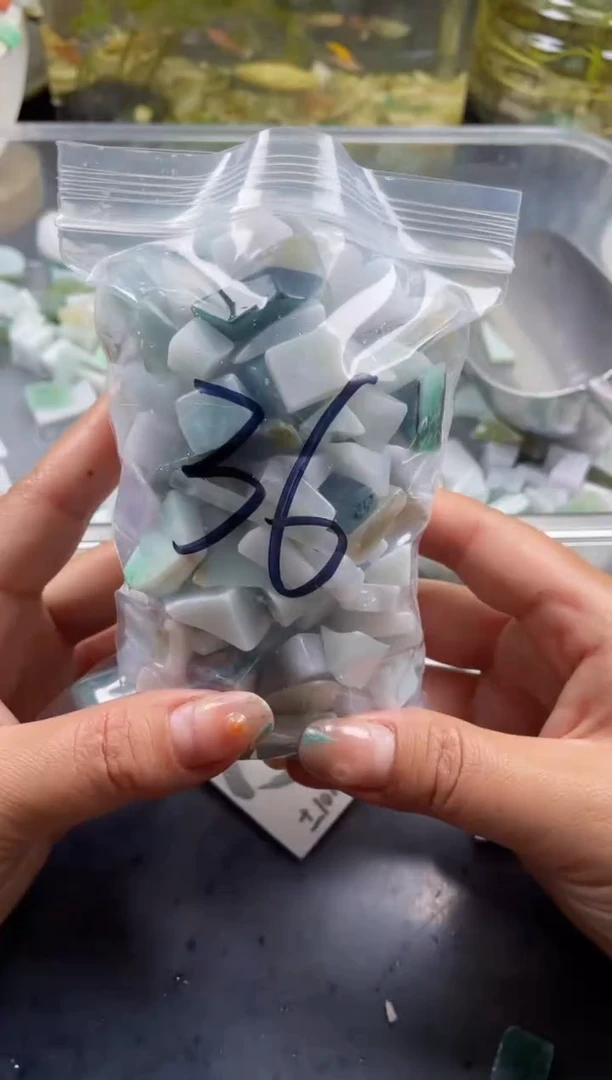 配石翡翠天然翡翠小号500克36