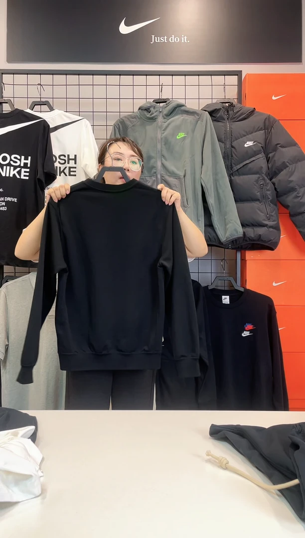 2667 黑色卫衣L码 140-160斤 不退换