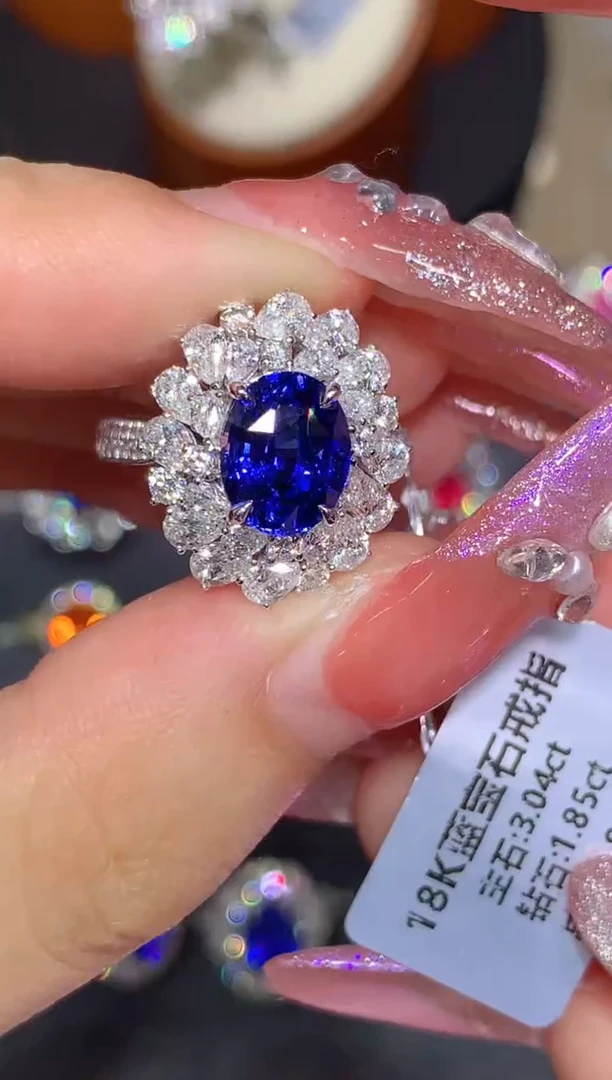 戒指蓝宝石18K金镶嵌3.04CT