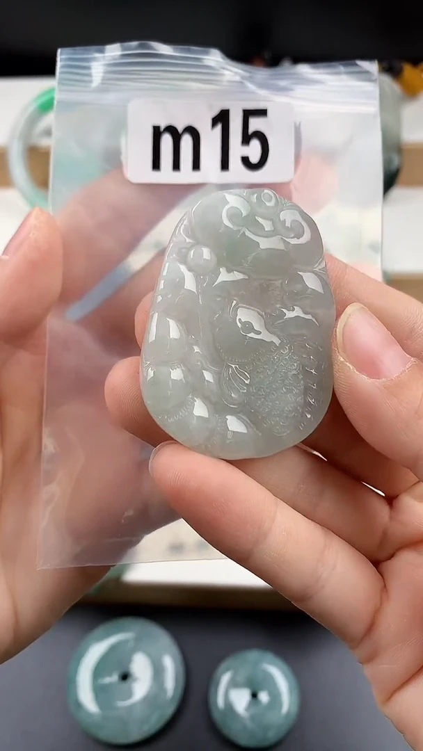 颈饰未镶嵌翡翠天然翡翠吊坠挂件