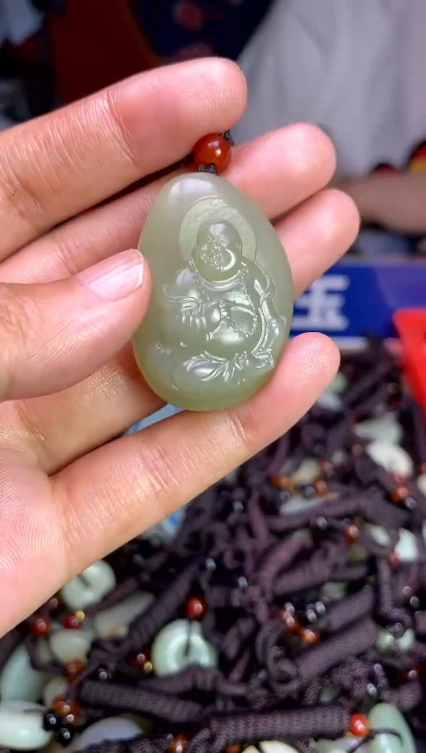 未镶嵌和田玉挂件1