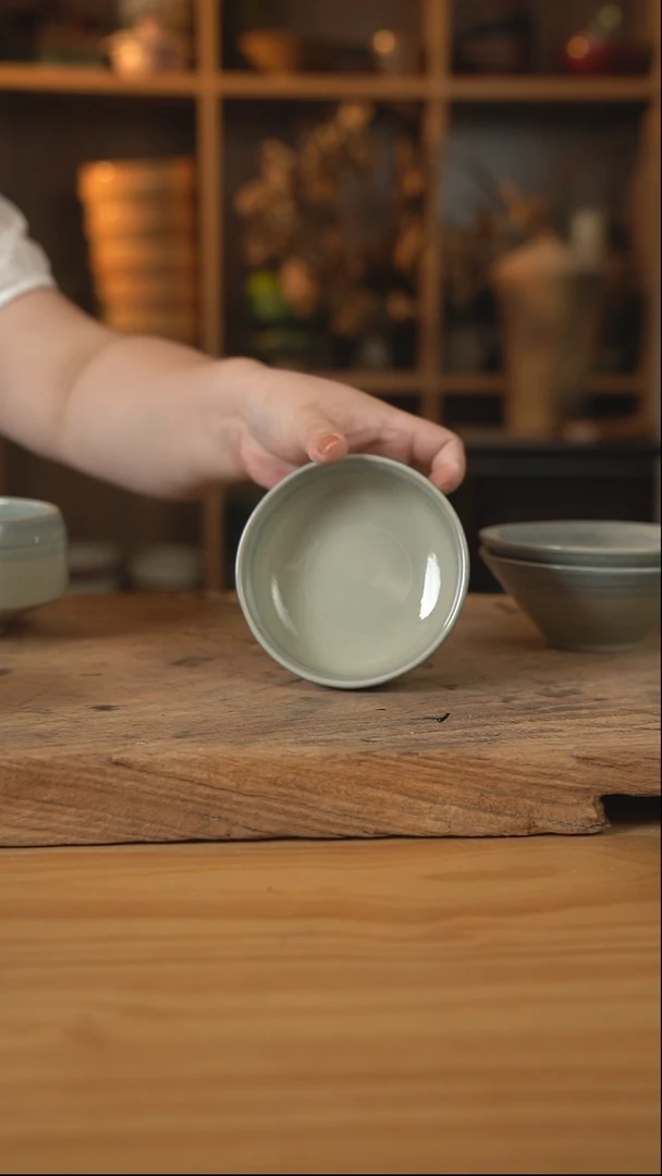 青云系列的大号蘸料碟1个