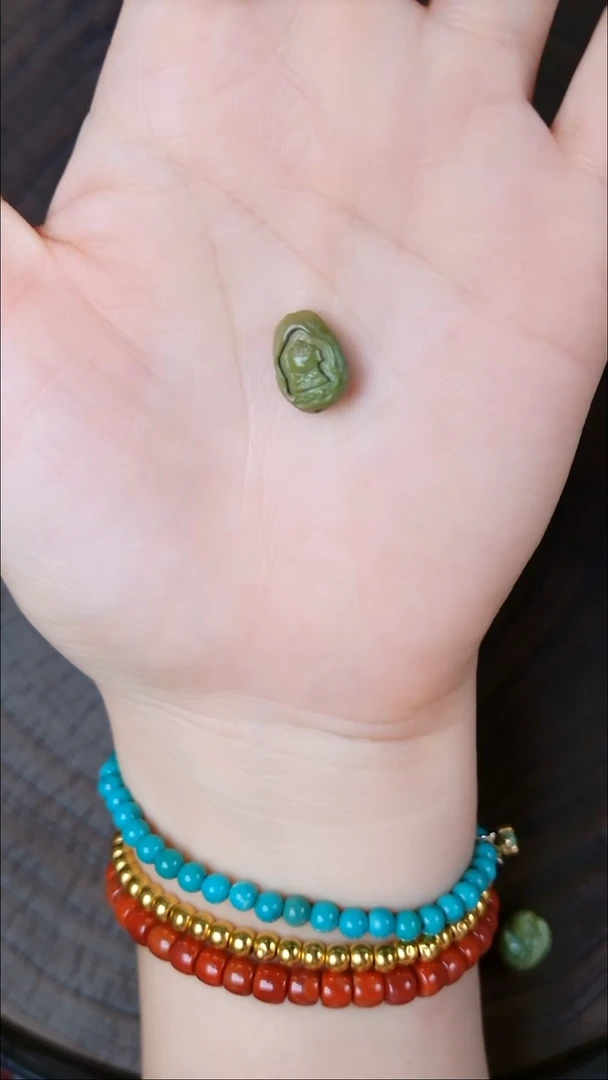 未镶嵌绿松石颈饰吊坠