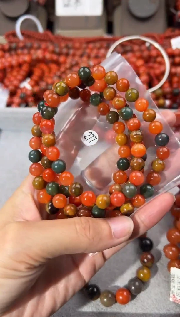 南红玛瑙手串未镶嵌云*?8+