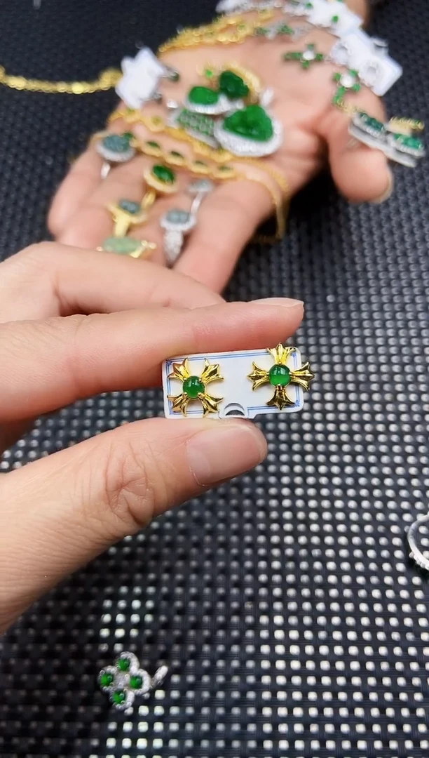 翡翠未镶嵌耳饰11111111