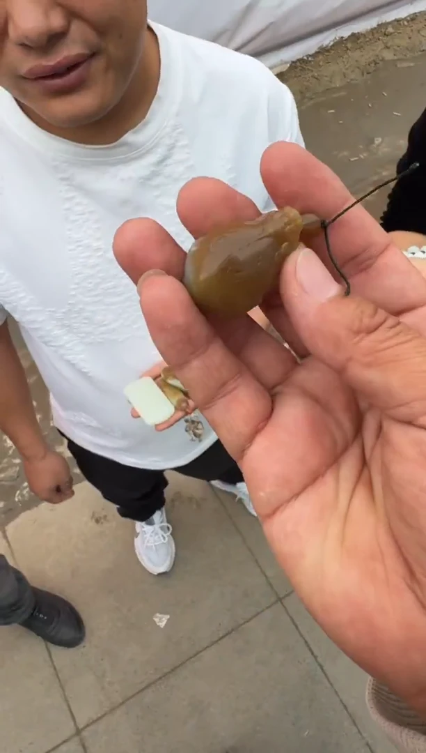 未镶嵌戒指和田玉（糖玉）和田玉