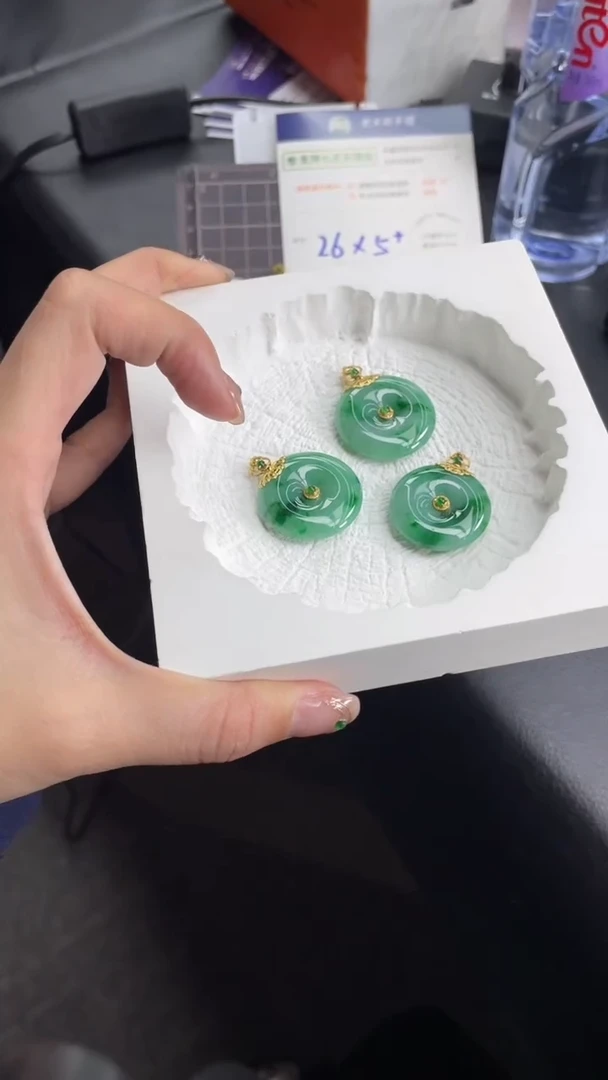 【闪购商品】翡翠颈饰18K金镶嵌翡翠高货平安扣24/多样性发其一CP