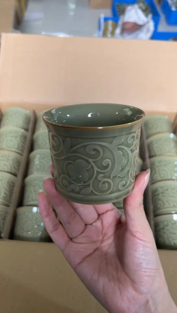 陶瓷橄榄绿唐草纹大缸杯 微瑕