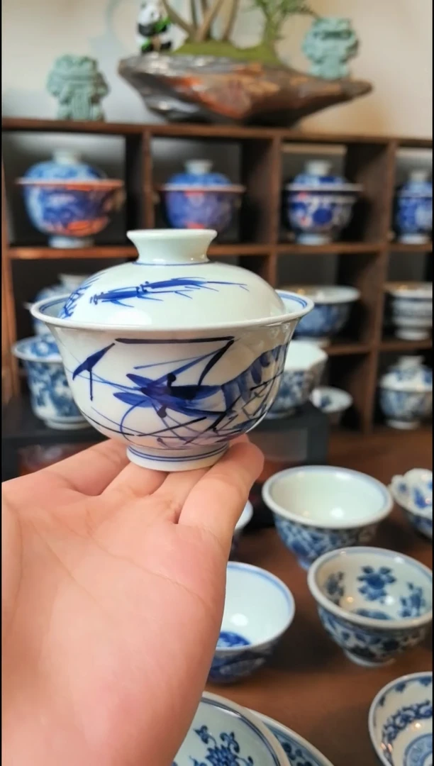 青花写意虾两才盖碗150cc