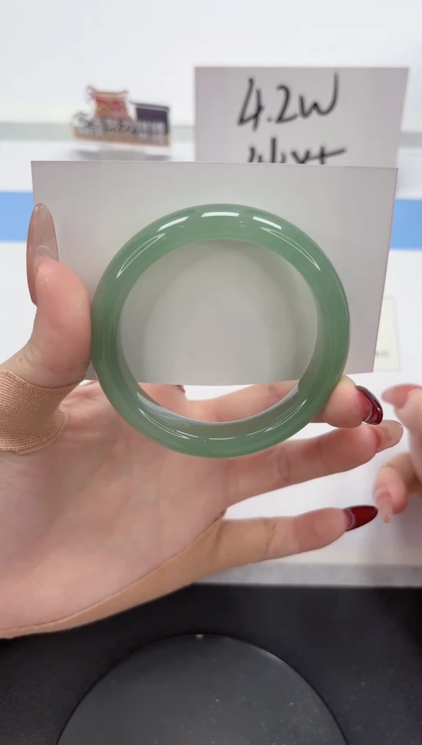 【闪购商品】石英质玉手镯未镶嵌A121-54.5