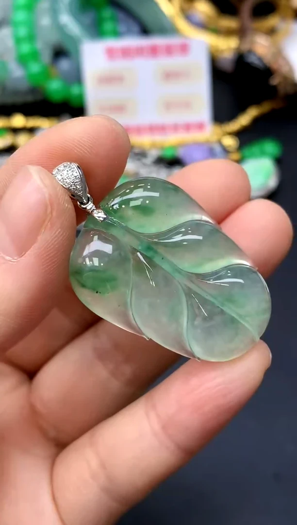 颈饰18K金镶嵌翡翠327-中国好珍宝