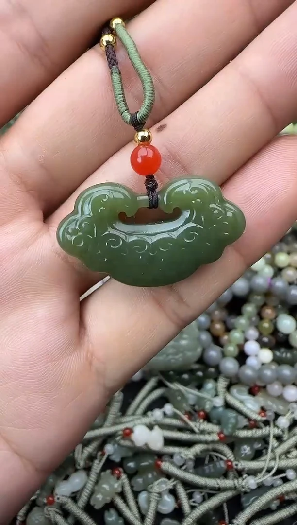 颈饰未镶嵌和田玉拍一发一