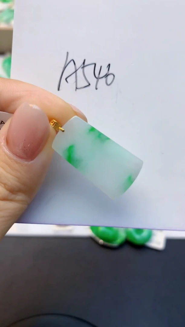 颈饰18K金镶嵌翡翠天然A货缅甸翡翠百元以上9元证书费自理